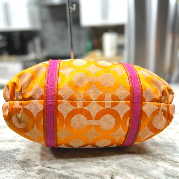 Coach Authentic Poppy Op Art Signature Jacquard Lined Shoulder/Tote Bag - Picture 7 of 12